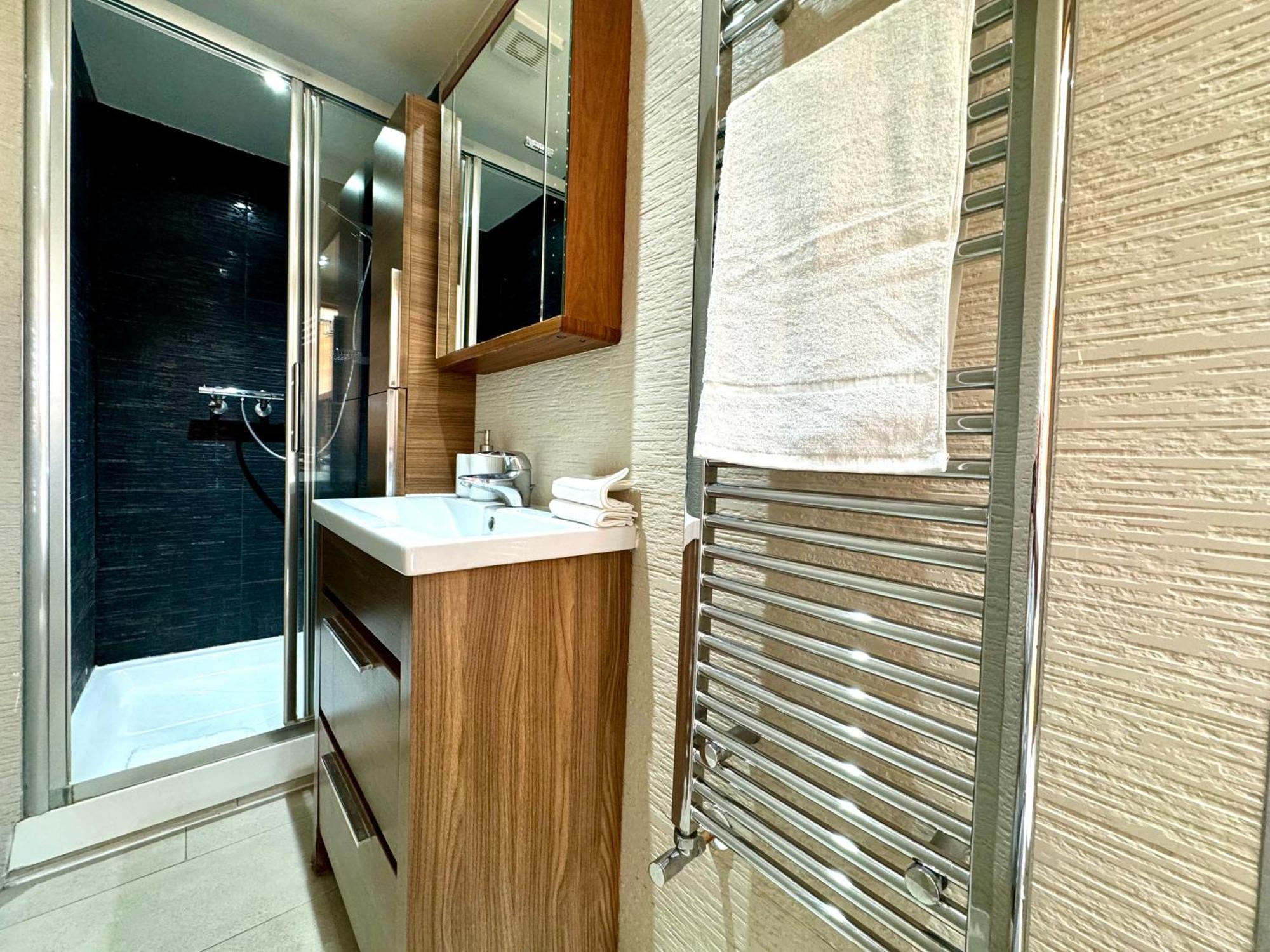 Chic 1 Bedroom Apartment Central London By Wild Esterno foto